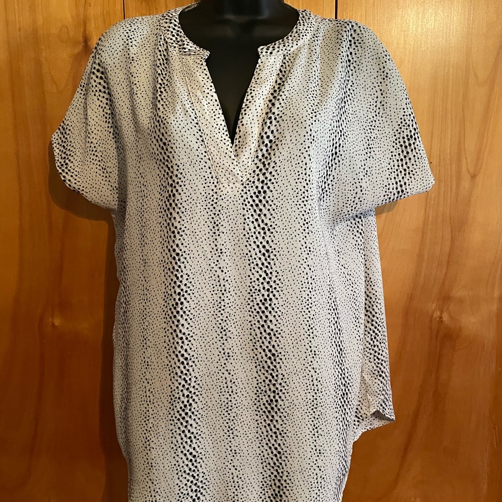 Adrianna Papell blouse short sleeve v-neck